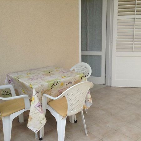Apartment Biserka Barbat na Rabu エクステリア 写真