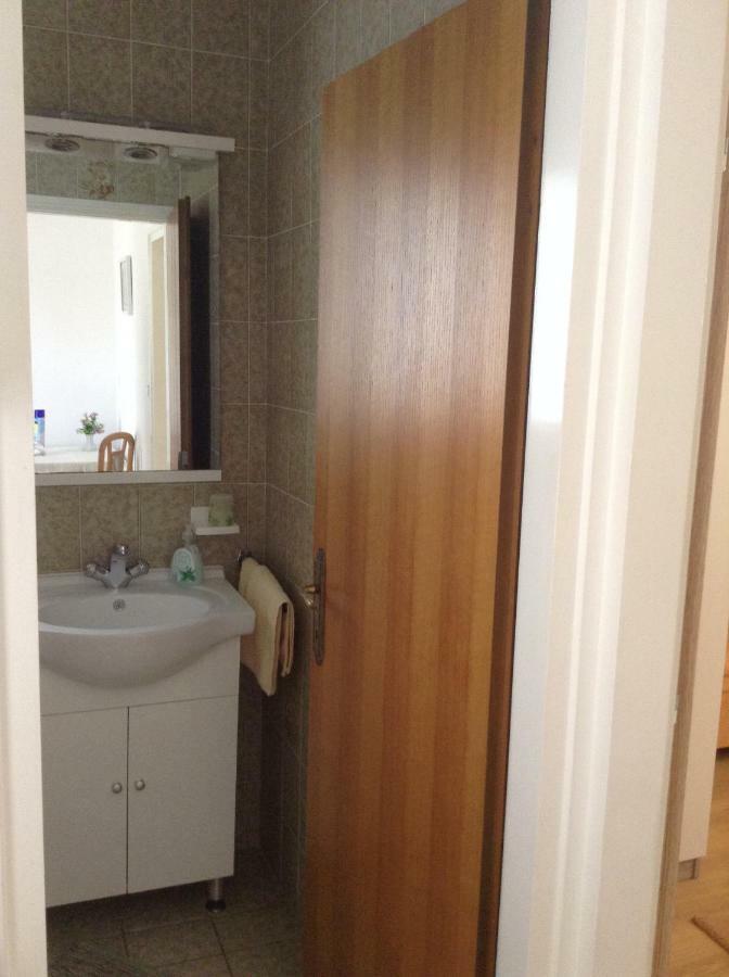 Apartment Biserka Barbat na Rabu エクステリア 写真