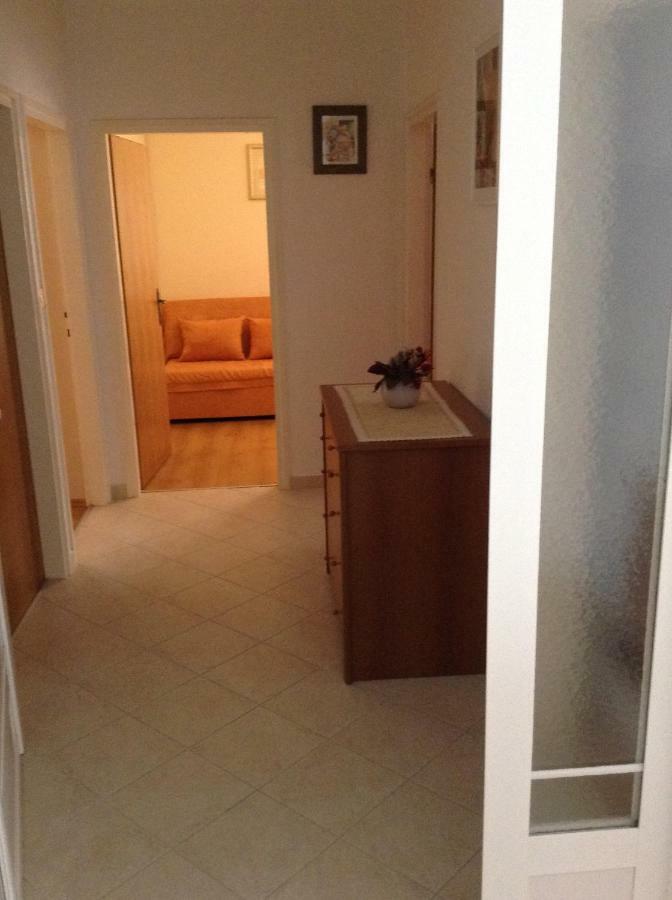 Apartment Biserka Barbat na Rabu エクステリア 写真